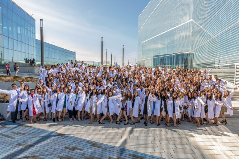 Cérémonie du sarrau Faculté de médecine Université de Montréal